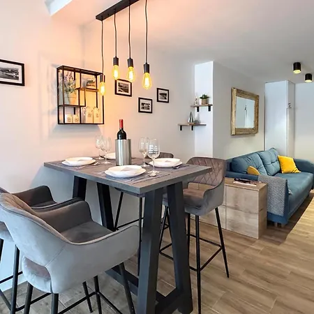 2 Bedroom Awesome In * Jadranovo