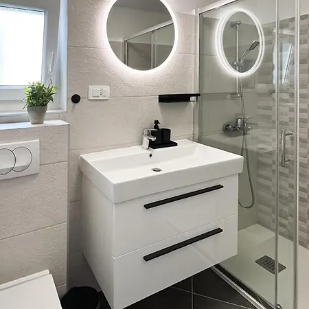2 Bedroom Awesome In * Jadranovo