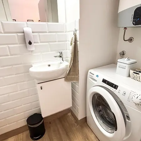 Vakantiehuis 2 Bedroom Awesome In